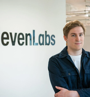 AI voice waveform and microphone symbolizing realistic speech synthesis technology